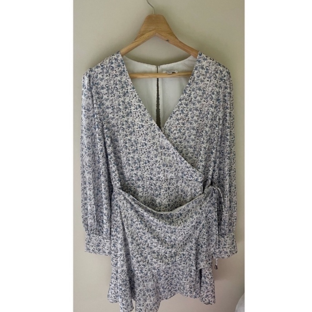 Barneys New York White Blue floral Wrap dress Size Medium